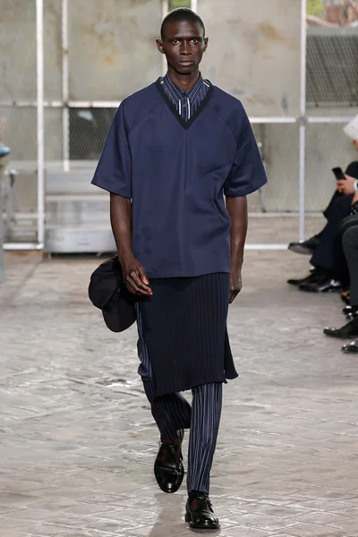 Look 35